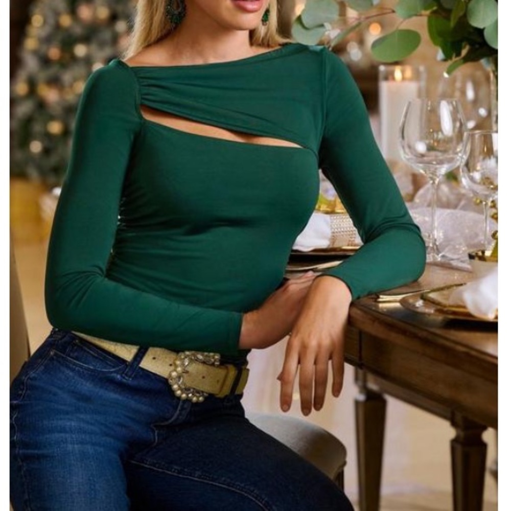 Sleek Ruched Cutout Top sizes XXS, L GREEN